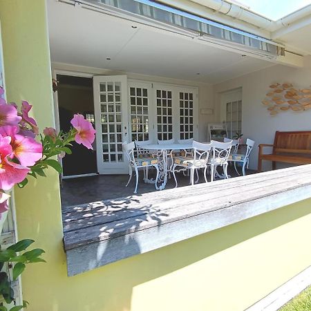 On The Bay Bed and Breakfast Port Elizabeth Eksteriør billede