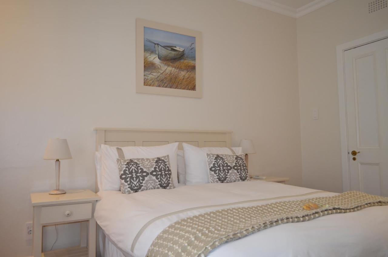 On The Bay Bed and Breakfast Port Elizabeth Eksteriør billede