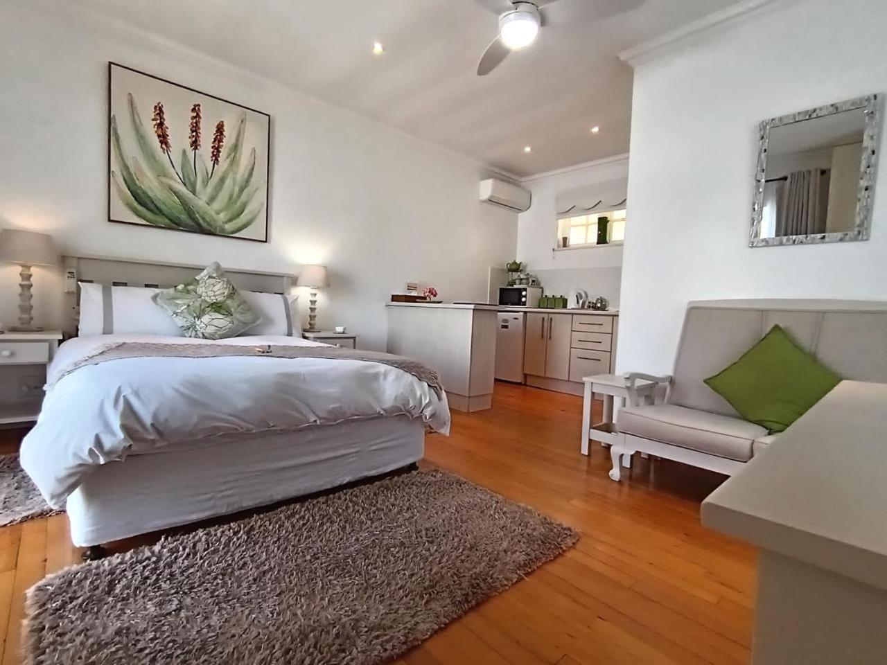 On The Bay Bed and Breakfast Port Elizabeth Eksteriør billede